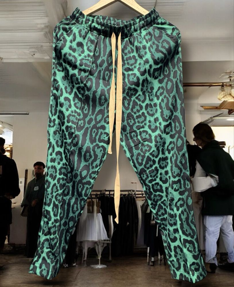 Compleuri CASUAL/Elegant animal print! Calitate TOP