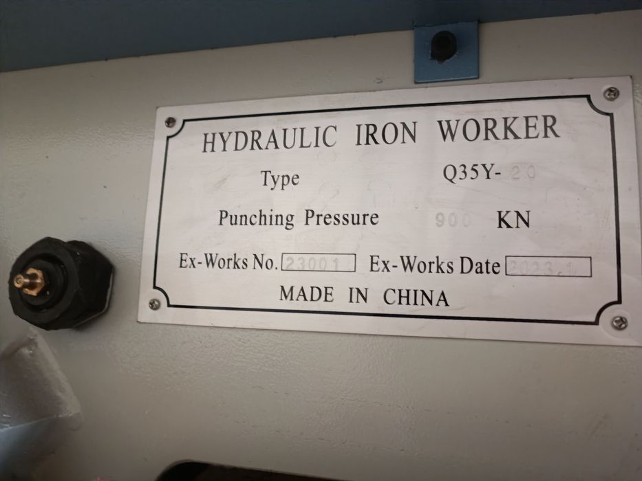 Vand Masina combinata pentru metal - stanta, abkant, ghilotinta