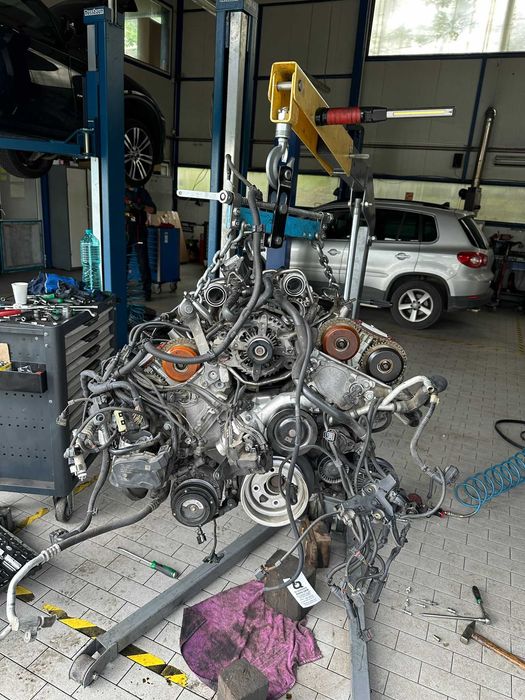 Dezmembrez motor 4.4 Bi-Turbo BMW N63B44B 550i 650i 750i