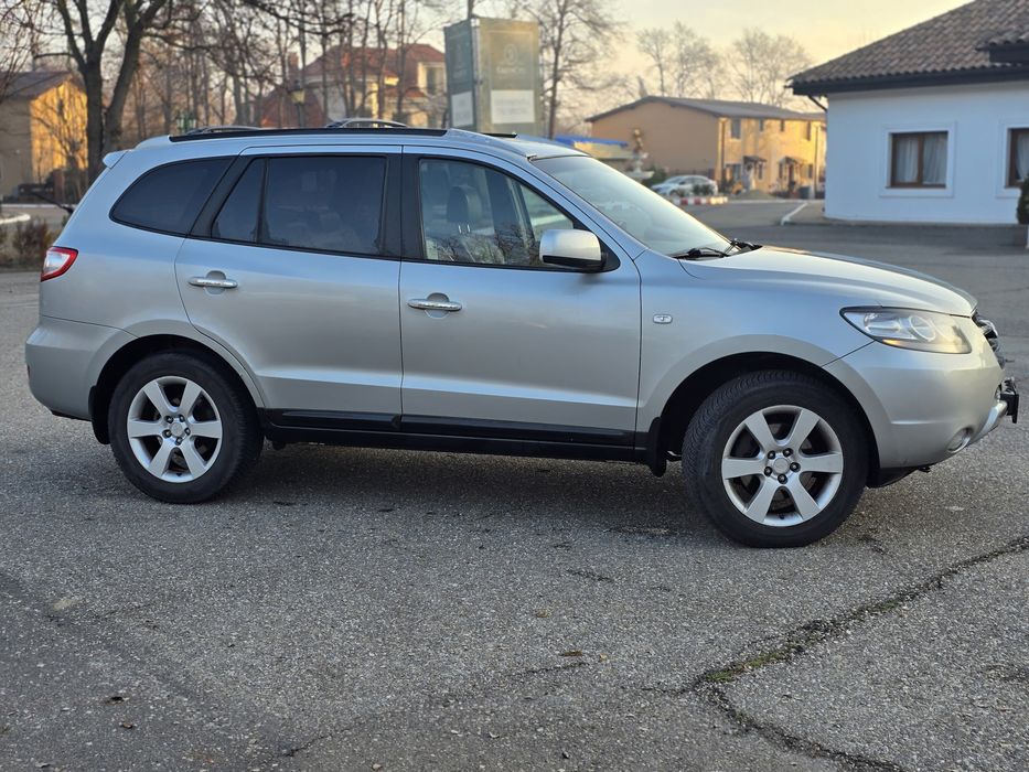 Vând Hyundai Santa Fe