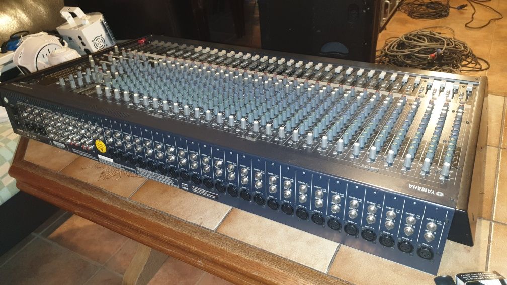 Mixere Yamaha Mg32/14fx/Samson Txm20 2x500w/Behringer Ddm4000/1204Fx