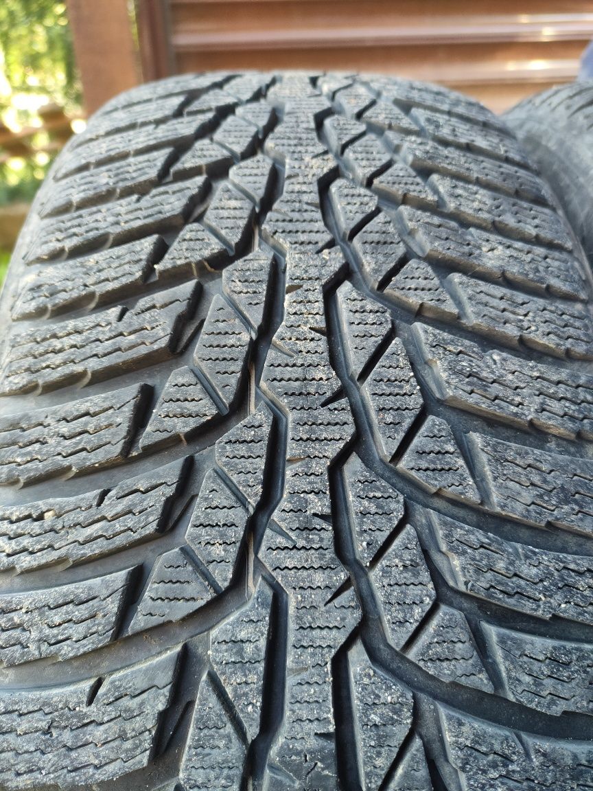 Зимни гуми Nokian 205/50/17 Дот 18