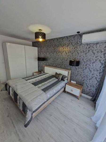 Дава се под наем Двустаен апартамент в Бургас, Център - 70 кв.м за 714 € - Снимка #3