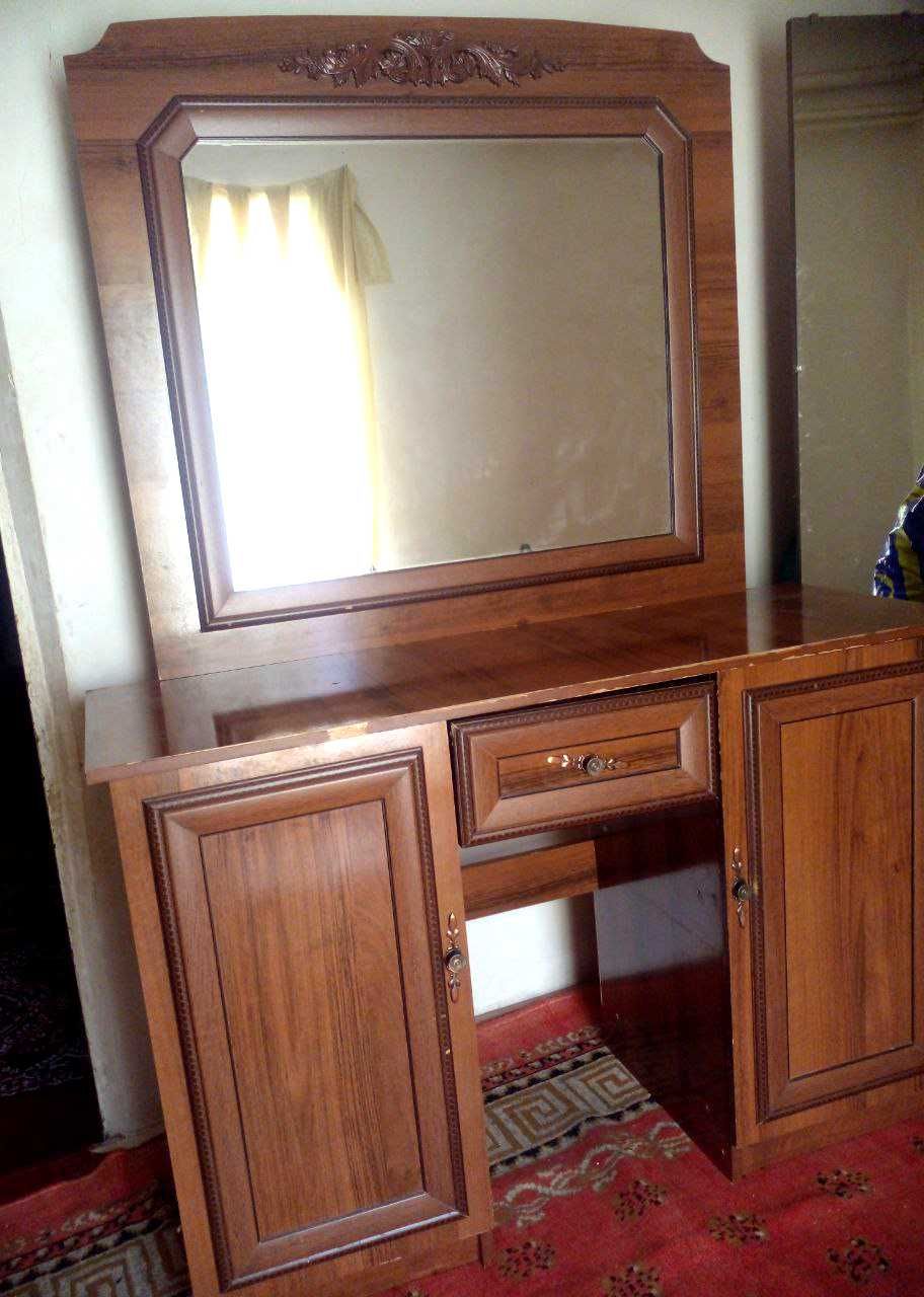 Трюмо сатылады адрес Нокис каласы КМУ жанында