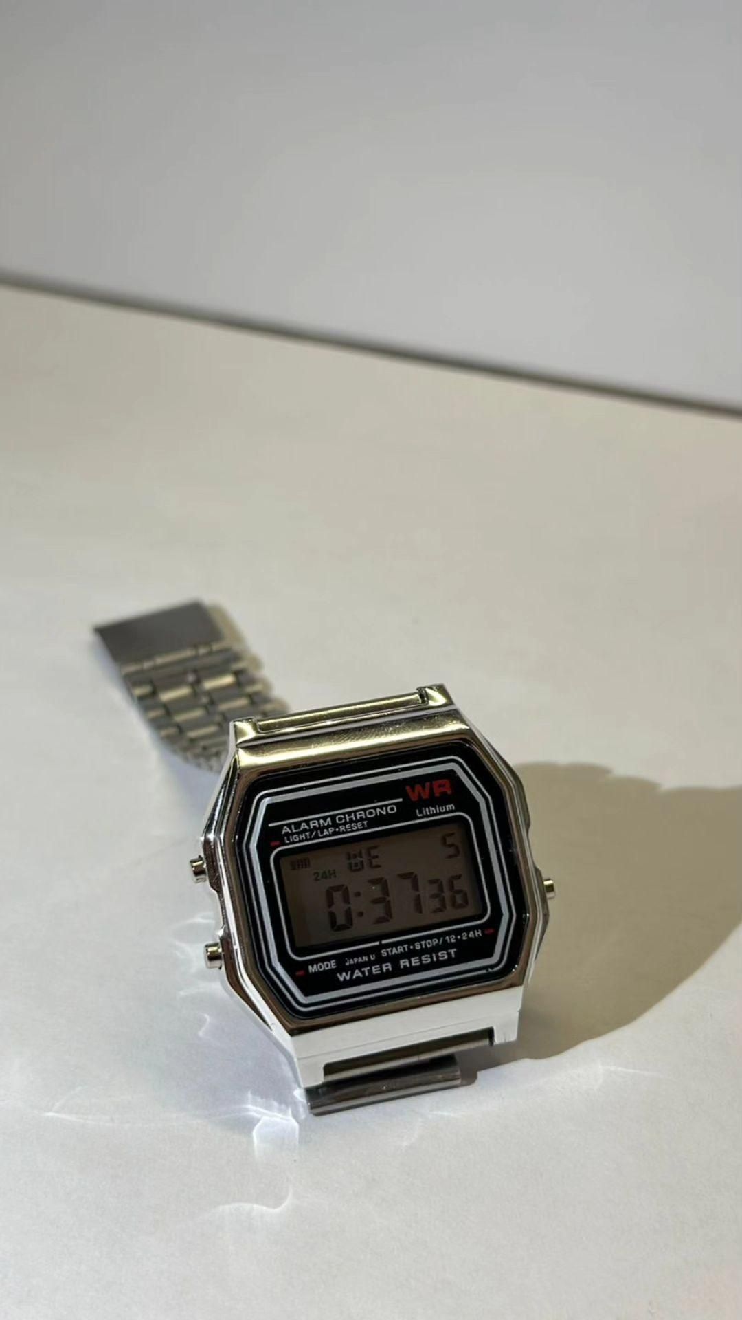 Casio часы продам