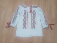 Ie tradițională borodată la mașină pentru fete