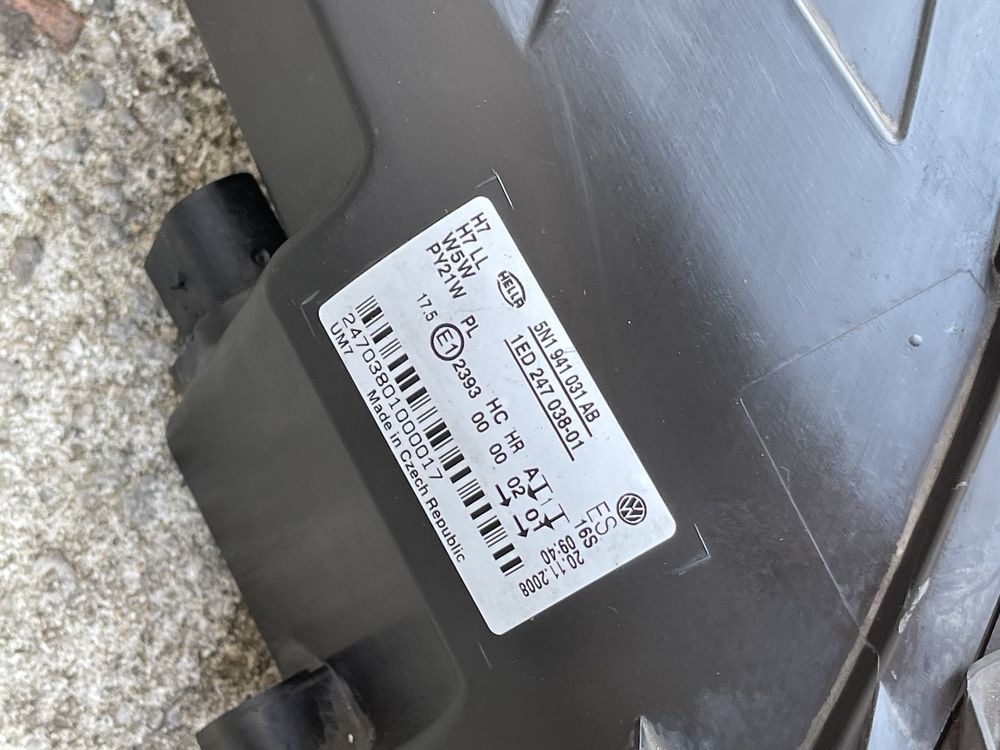 Оригинални Фарове VW Tiguan HELLA