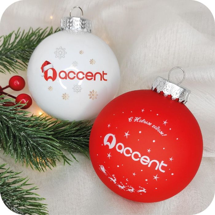 В предверии Нового года заказываем елочные шары, сувениры и наборы