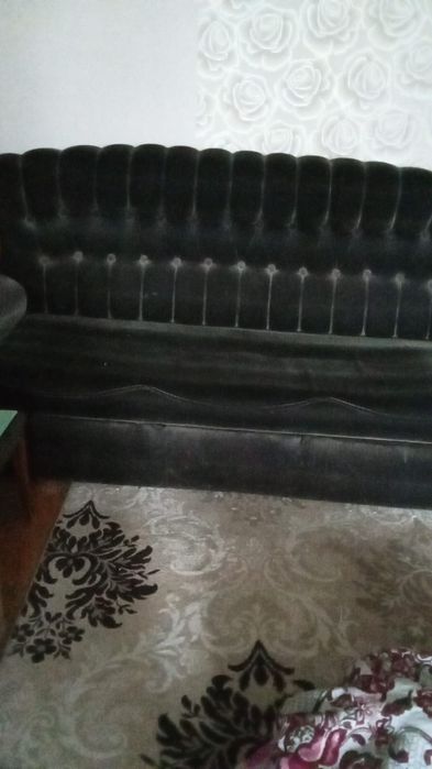 Отдам диван и два кресла бесплатно,самовывоз
