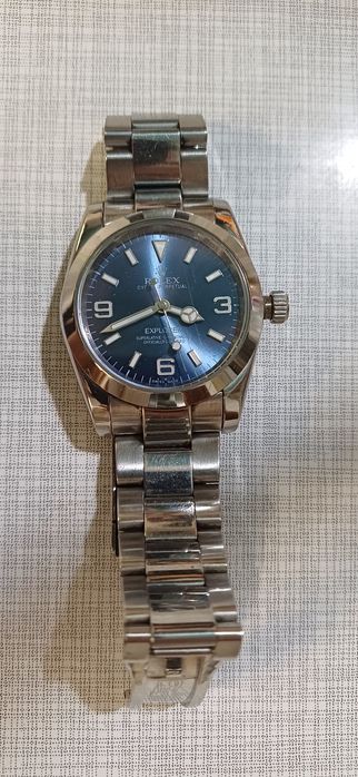Rolex Explorer
Oyster Explorer 214270 39mm