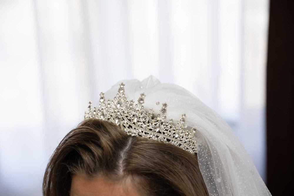 Rochita Mireasa tip printesa. Ofer si coronita si voal