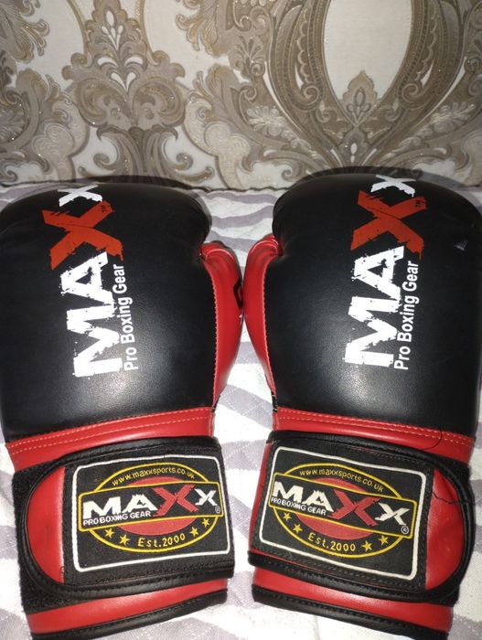 Перчатки для бокса,кикбокса 10oz