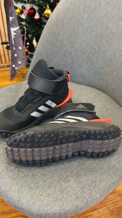 Детски зимни обувки Adidas Fortatrail 33,5 номер