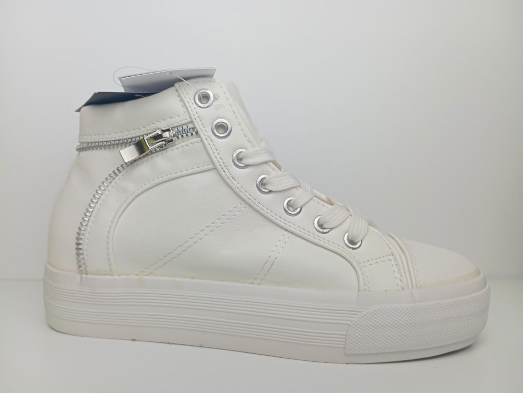 Кецове Reserved 37