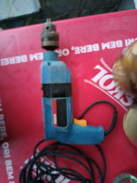 Bormașină Bosch sculă robustă