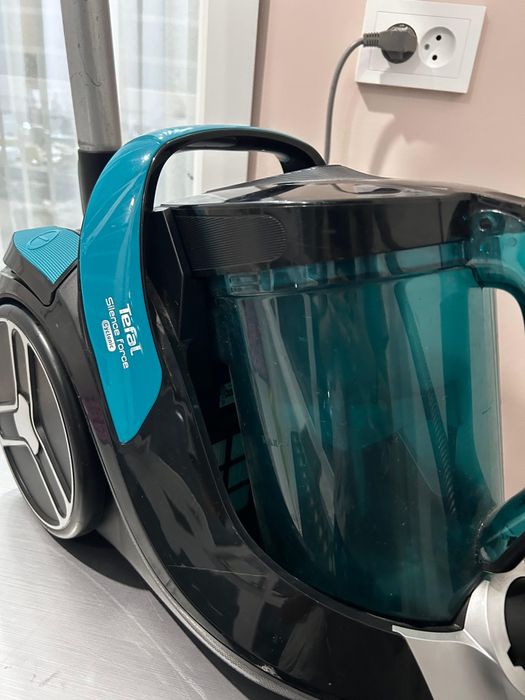 Пылесос Tefal...
