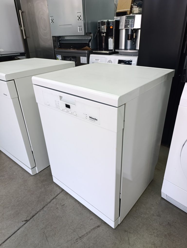 Съдомиялна машина MIELE XXL  Свободно стояща