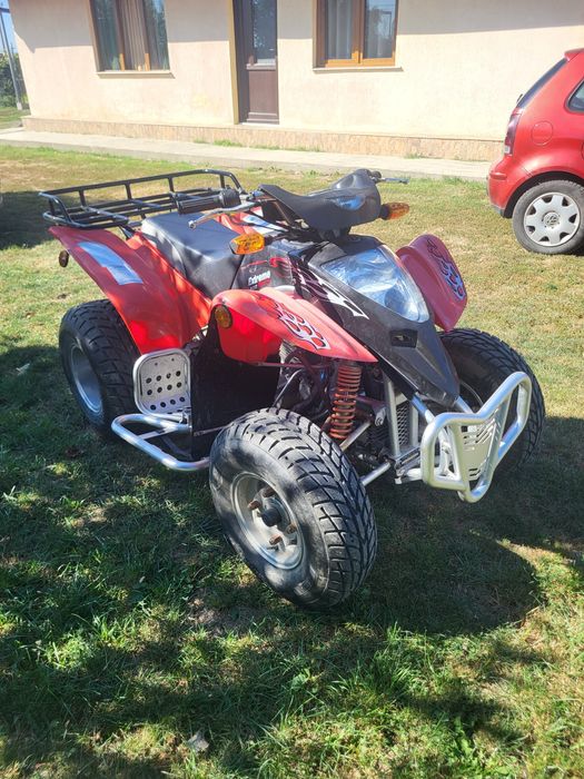 Vând atv 300cc cu doar 99km i. Bord.