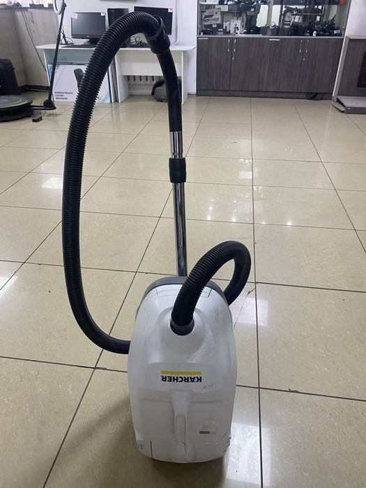 Пылесос Karcher Aktiv Lombard