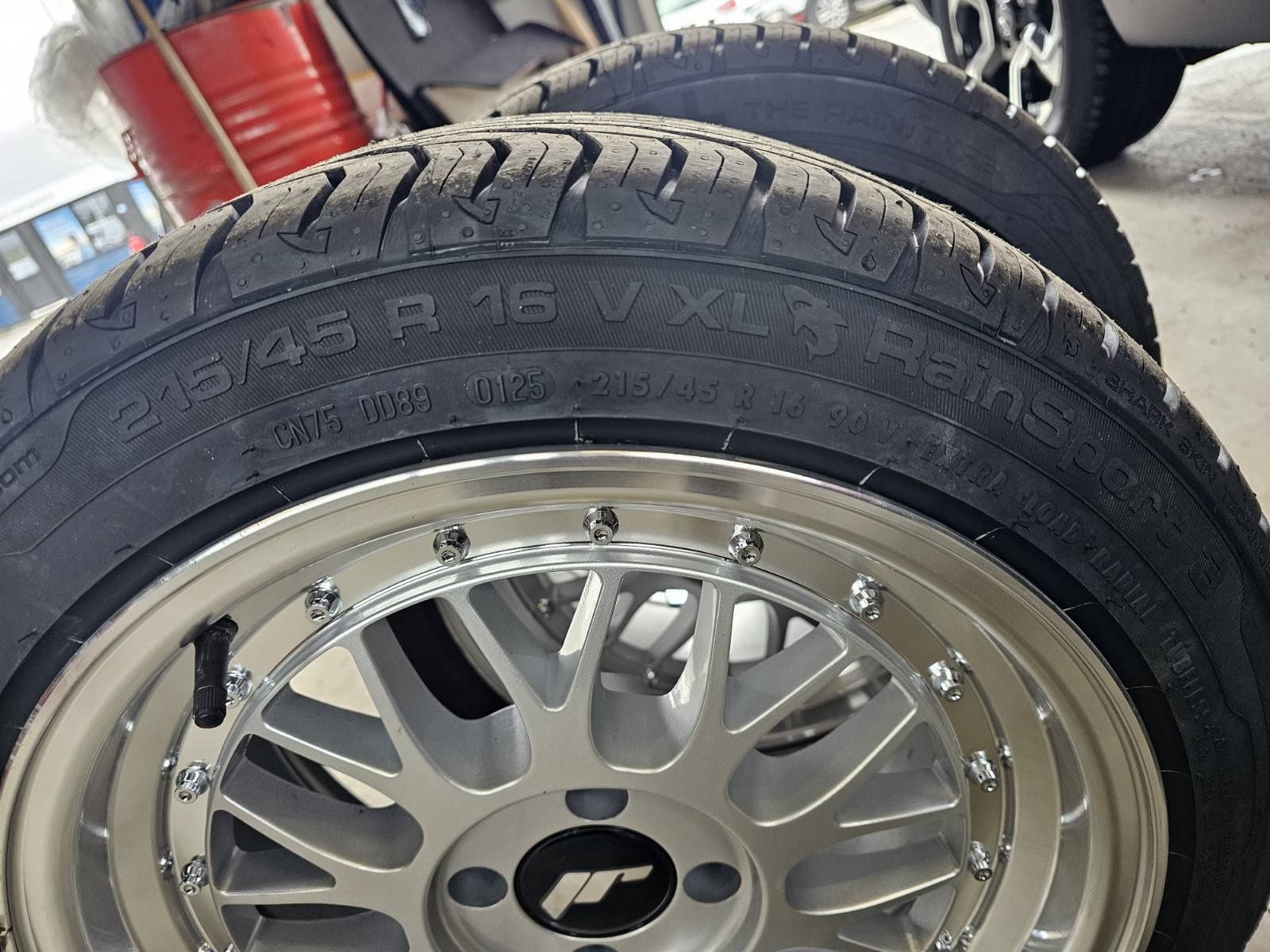 UNIROYAL RAINSPORT 3 215/45/16 4бр. нови!