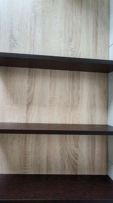 Продам полку цвет венге, тёмная, 3шт-5000