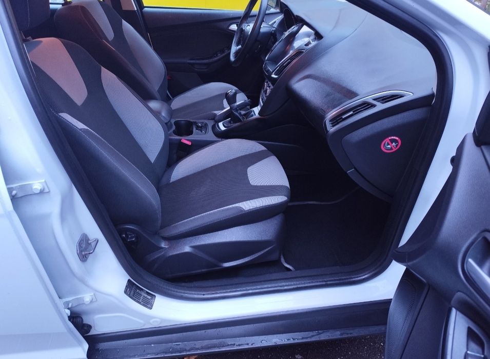 Ford Focus 2012, 1.6 benzină, Navi, Park assist
