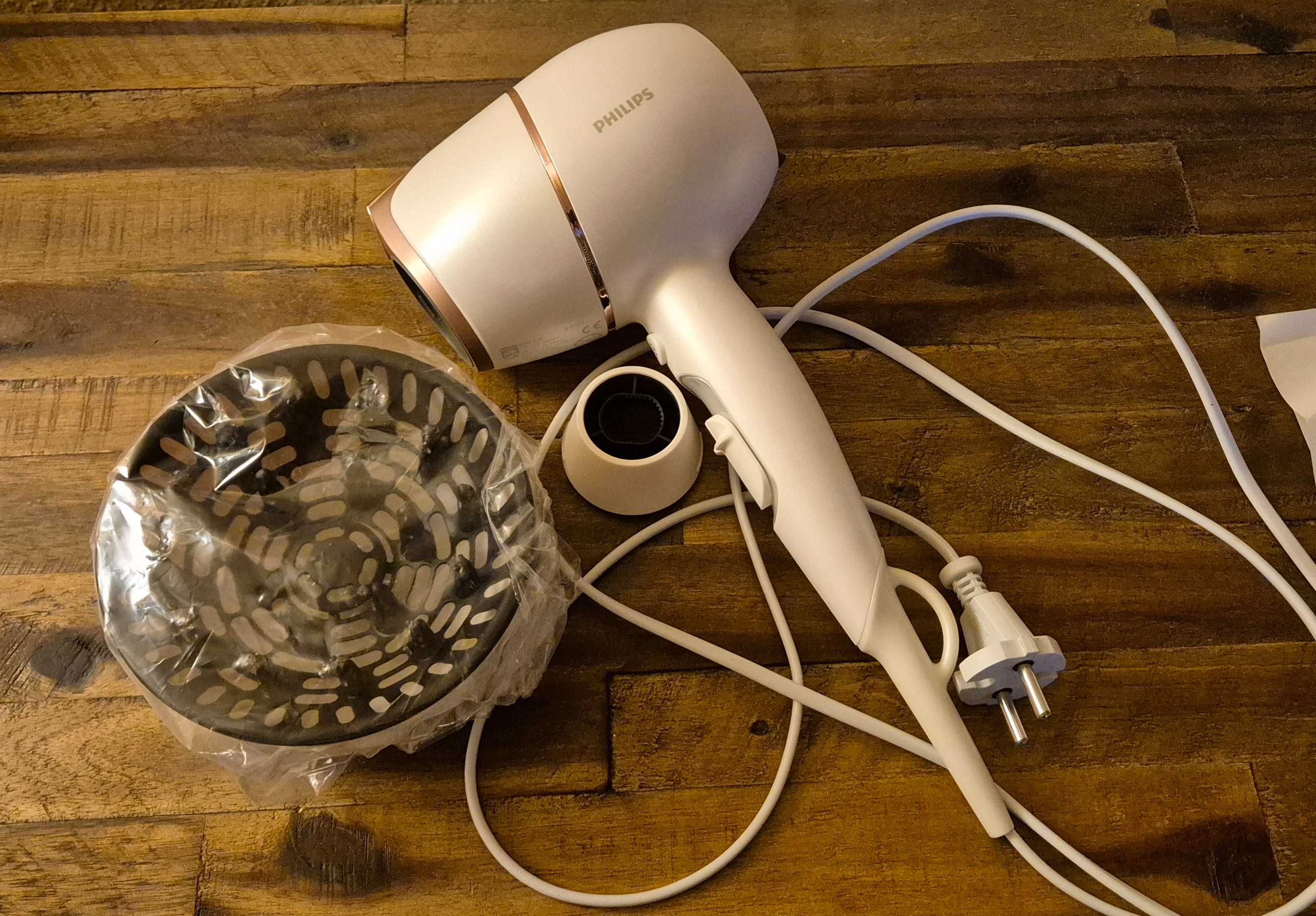 Сешоар Philips SenseIQ BHD628