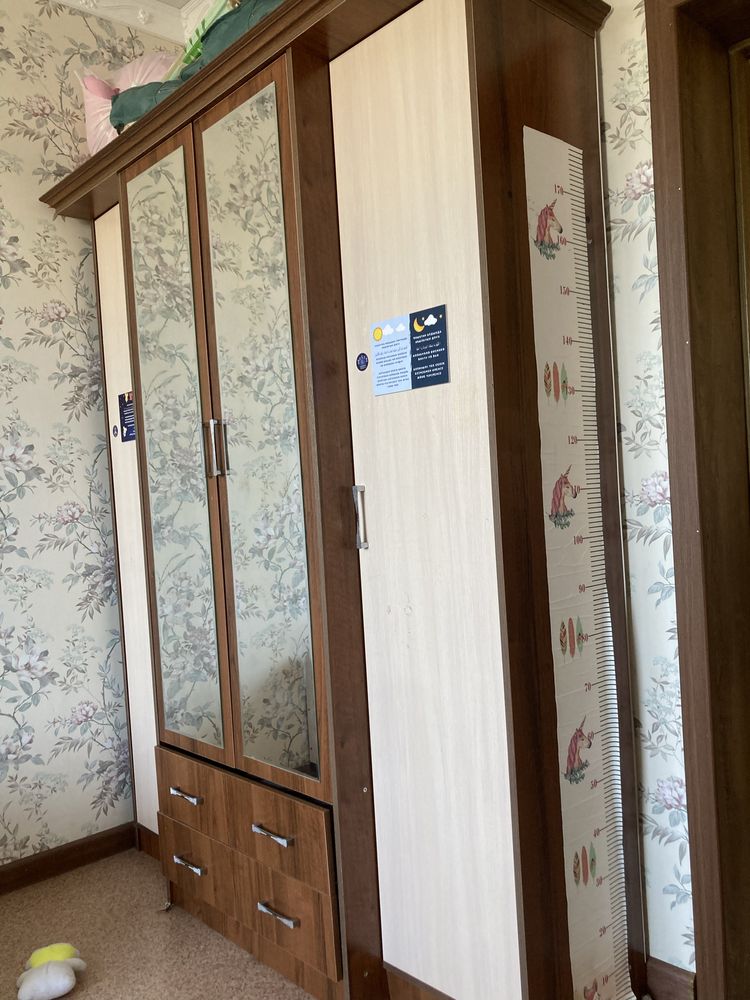 шкаф в очень хорошем состоянии