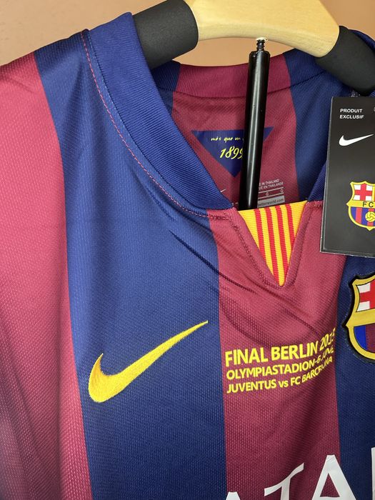 Tricou Football Retro Fc Barcelona x Messi