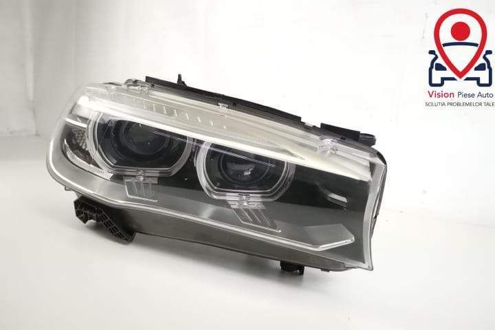 Десен фар Оригинален Ксенон В добро състояние БМВ / BMW X5 F15 Десен о