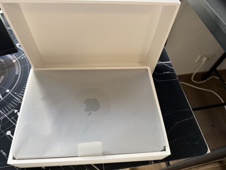 Vind MacBook Air 13-inch M2