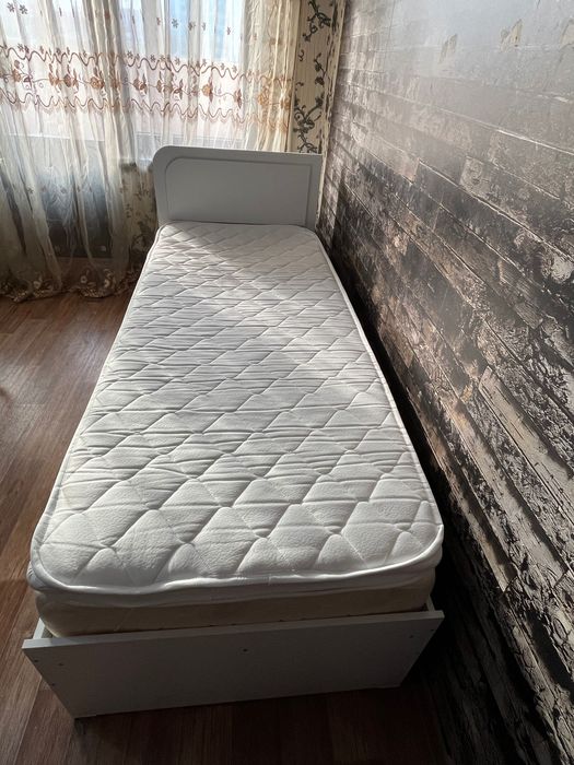 Кровать+матрац+топпер.