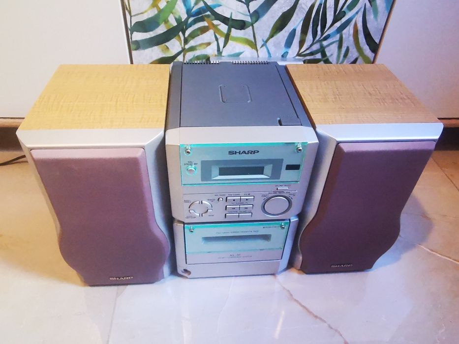 Combina SHARP casetofon