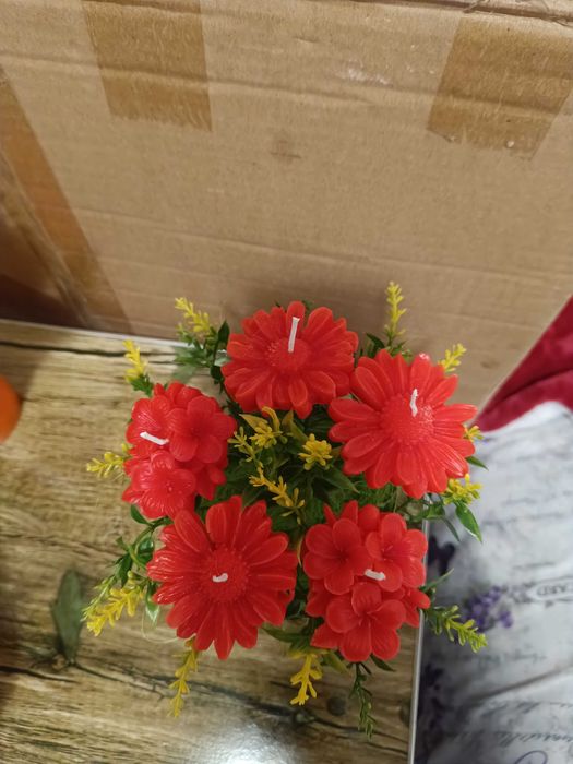 Восъчни цветя за поводи