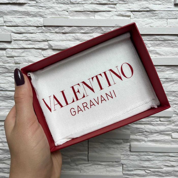 Valentino Garavani картхолдър - нов с кутия и документи