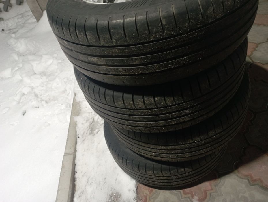 Продам диски на 15 с резиной