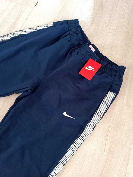 Мъжки спортен панталон Nike