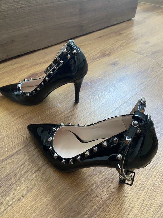 дамски черни токчета