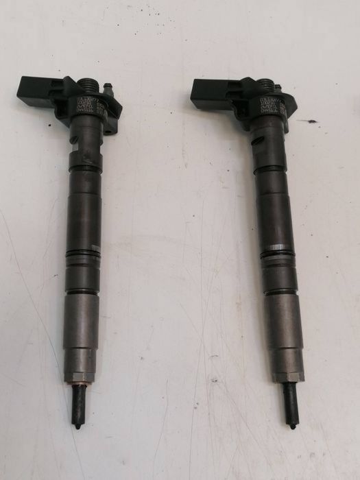 Injector injectoare Audi A4 B8 A5 A6 C6 2.0 CAG  B6 Golf 6 03L 130 277