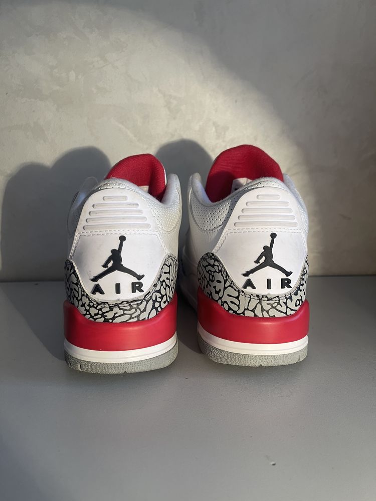 Jordan 3 Fire Red