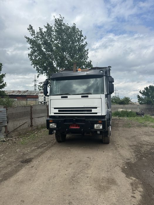Vand sau schimb iveco trakker eurocargo  8x4 basculabil