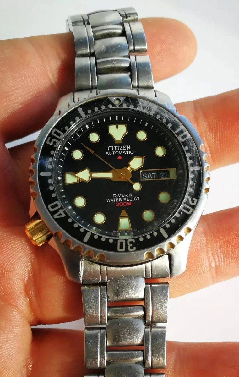 Citizen Automatic Promaster Ref.8203-S034132 Diver's 200 mana dreapta