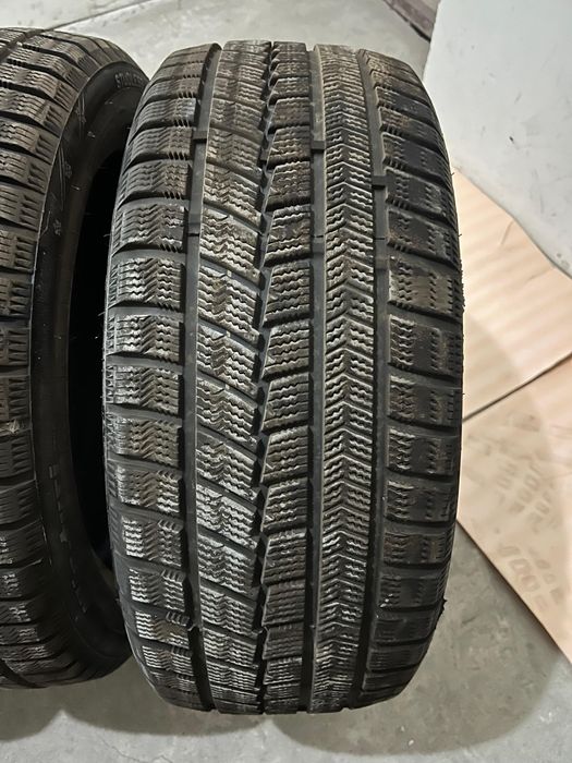 Шины новые 235/45/18 Hifly
