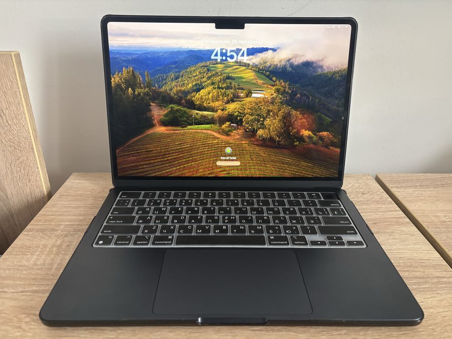 Macbook Air M3 8/256gb