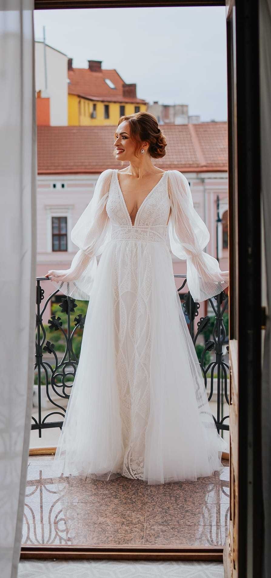Vând rochie de mireasă atelier Splendor model Sally stil boho