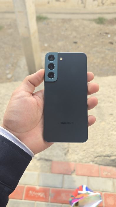 Galaxy s22 5G Green ranglari bor