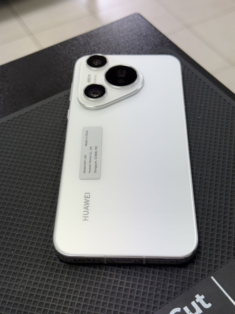 Huawei Pura 70,White,256GB/12GB RAM *2г Гаранция*