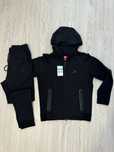 Trening Nike TECH Fleece Model NOU 2025