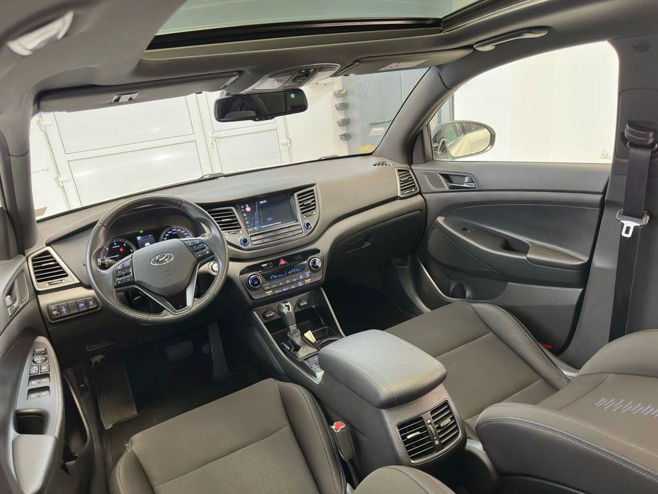 Hyundai Tucson II 2018/04-Panoramic-Gps Navi 3D-Cu Cash\Rate\Avans-0