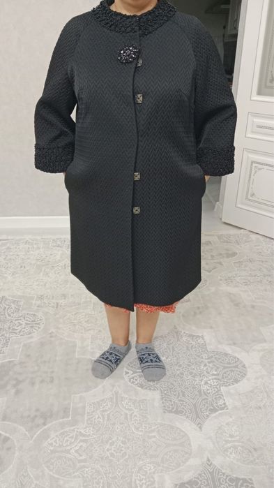 Плащ сатылады 25000тг Кулсарыда тур